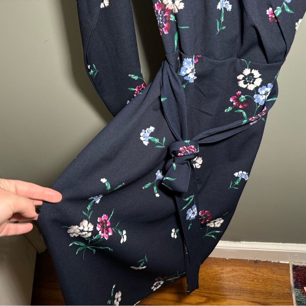 Dress - Picture 2 of 6